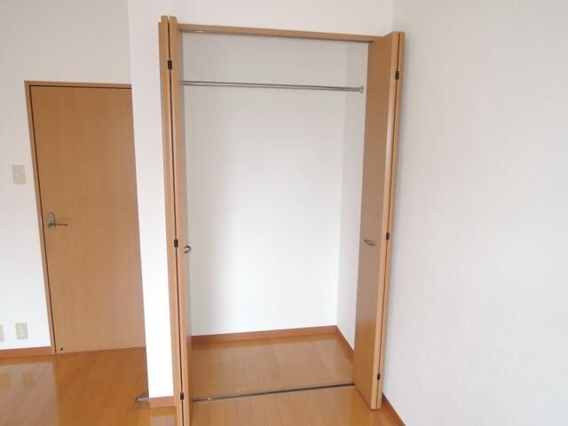 船橋市本町２丁目の賃貸マンションの収納