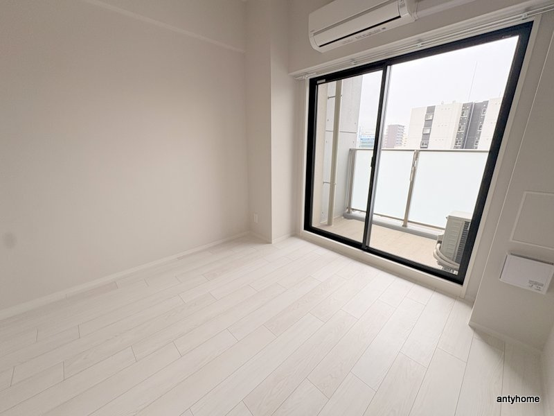 リヴェント難波ウエスト　仲介手数料無料の居間・リビング