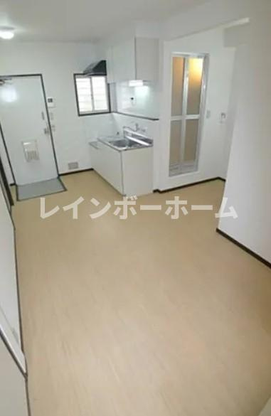 アーバンヒル朝霞1号館の居間・リビング