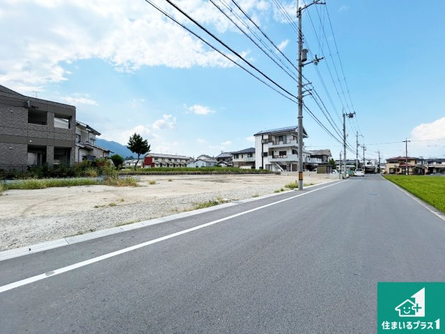 ●葛城市葛木　第3期　新築一戸建ての前面道路含む現地写真|駅やスーパー、小学校・中学校等日常生活に欠かせない情報や道のりもご紹介いたしますのでお気軽にご相談ください。