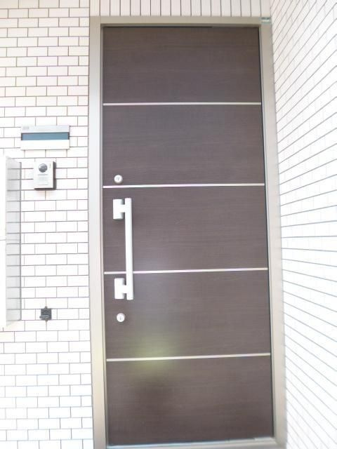 エルメゾン南栗原のエントランス