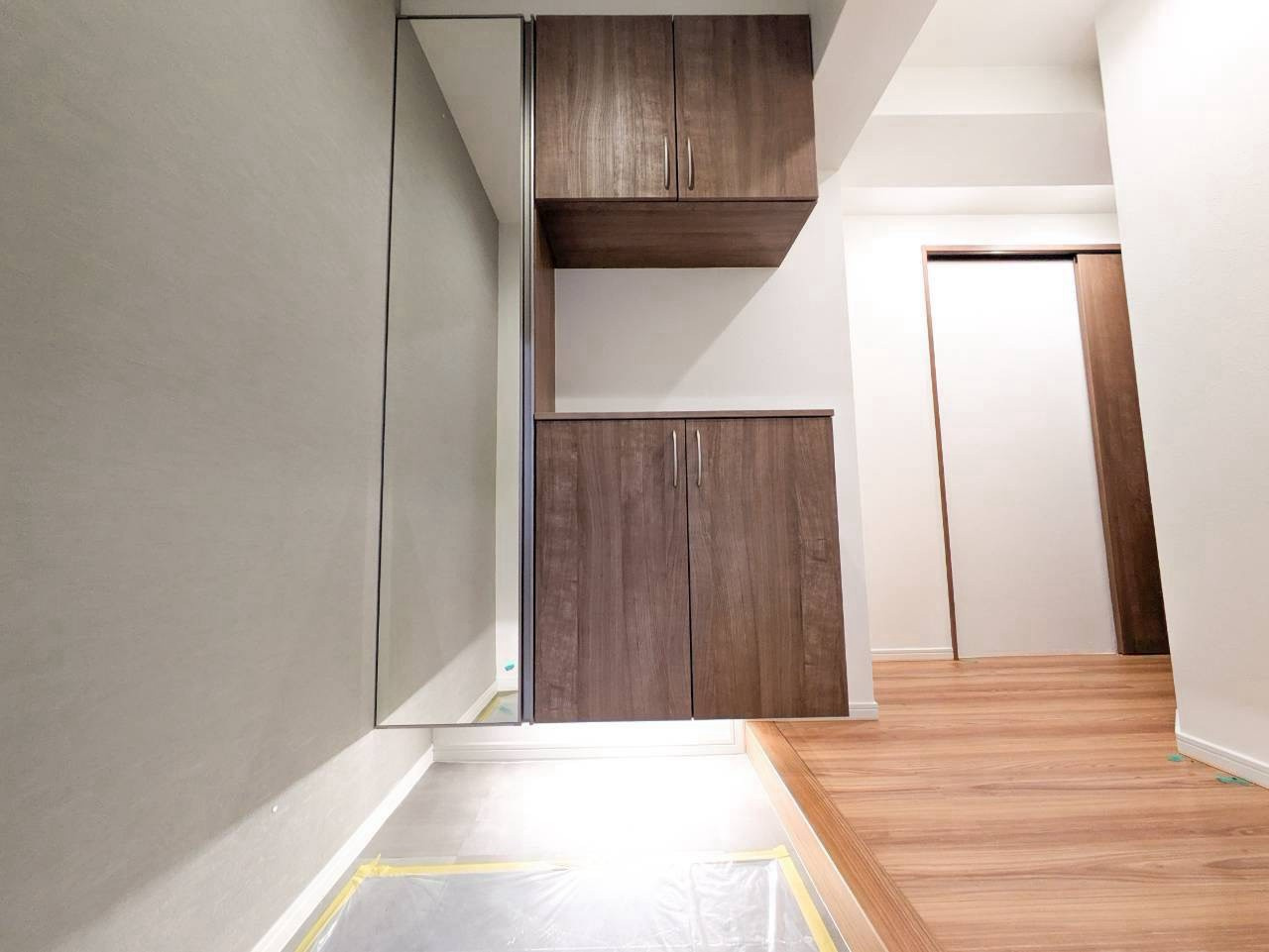 日神パレス高円寺の玄関|2026.09.04撮影

現地ご見学希望・資料請求などお気軽にお問い合わせ下さい！
03-5990-5201