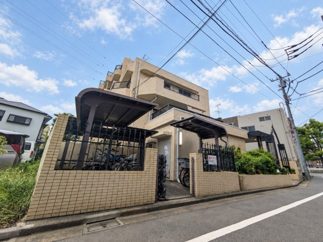 日神パレス高円寺の外観|2026.09.04撮影

現地ご見学希望・資料請求などお気軽にお問い合わせ下さい！
03-5990-5201