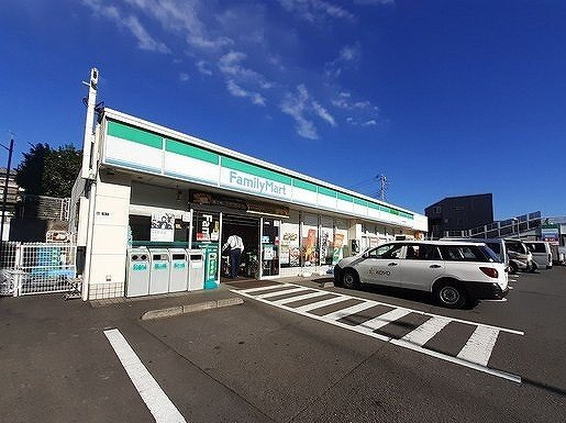 モカハウス１の周辺|ファミリーマートまで450m