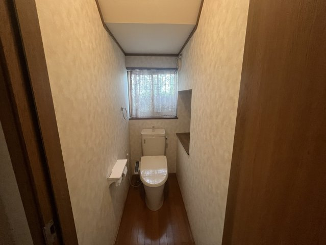 太子町東南中古戸建のトイレ