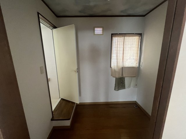 太子町東南中古戸建の脱衣所