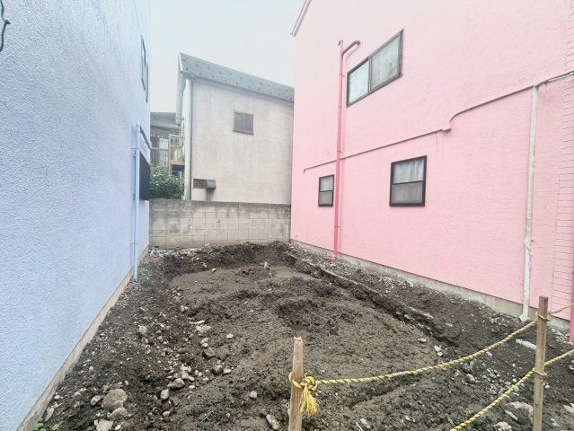 荒川区南千住1丁目　建築条件無し売地の外観|2026.08.30撮影

現地ご見学希望・資料請求などお気軽にお問い合わせ下さい！
03-5990-5201