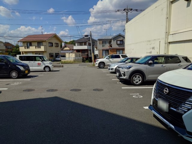 【駐車場】