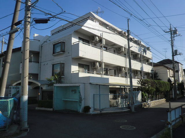 エヴェナール横浜の外観