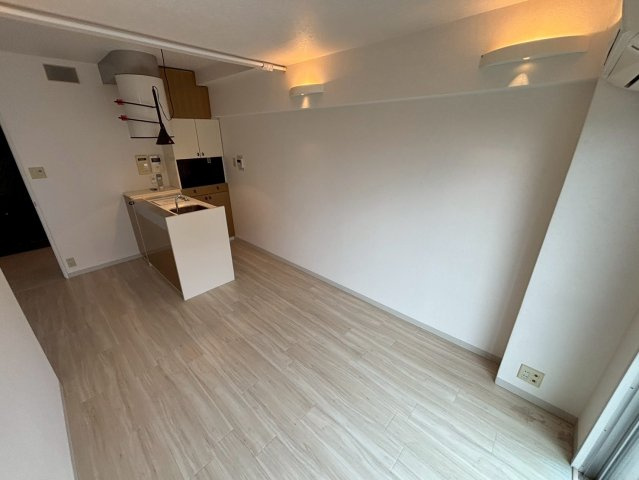 ホープ芦屋の居間・リビング