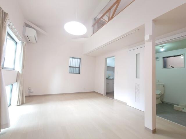 葛飾区東新小岩１丁目戸建の居間・リビング