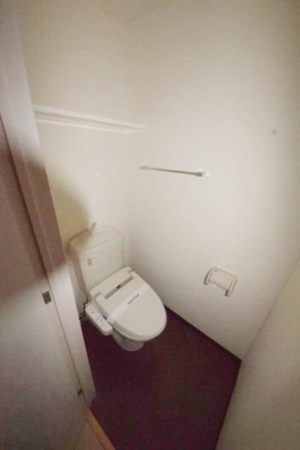 フレア・Fのトイレ|清潔感のあるトイレです