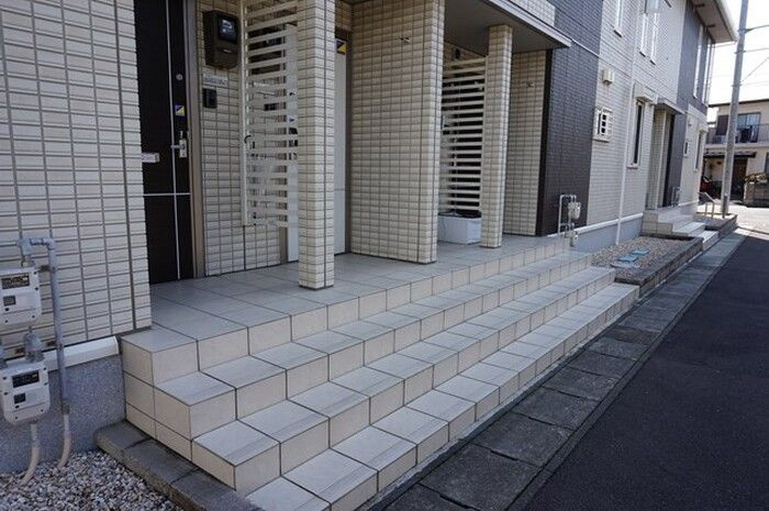 グランレイトのエントランス