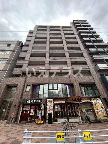ユニバーサルビルの外観