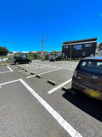 レオネクスト角小林Ⅱの駐車場