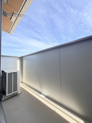 グランクレール西二見のバルコニー