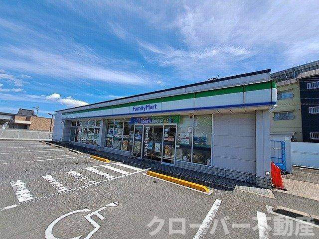 クラール元山Ｈの周辺|ファミリーマート木太８区店さんまで350m