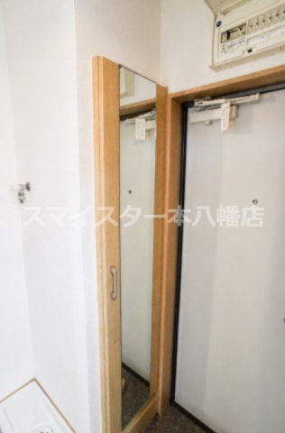 Royal Court 下総中山の玄関