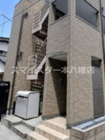 船橋市東中山１丁目のアパートのエントランス