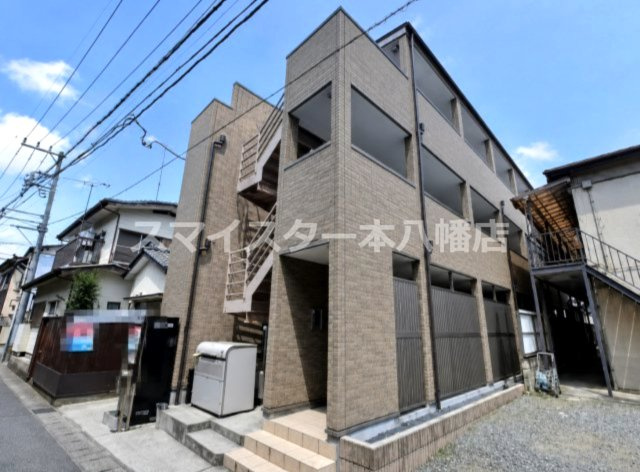 Royal Court 下総中山の外観