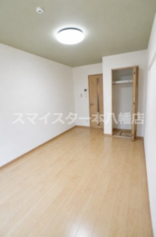 Royal Court 下総中山の居間・リビング