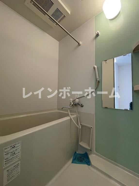 フォレスト北千住の浴室