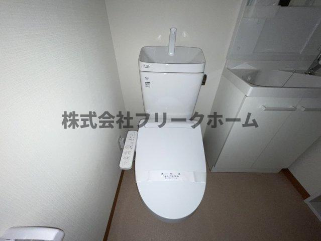三鷹市下連雀３丁目の賃貸マンションのトイレ