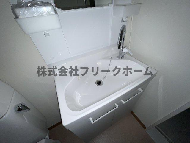三鷹市下連雀３丁目の賃貸マンションの洗面所
