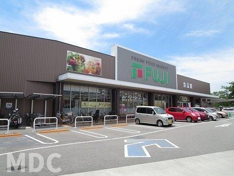 ブエナ・ビスタの周辺|フジ 中吉野店さんまで750m
