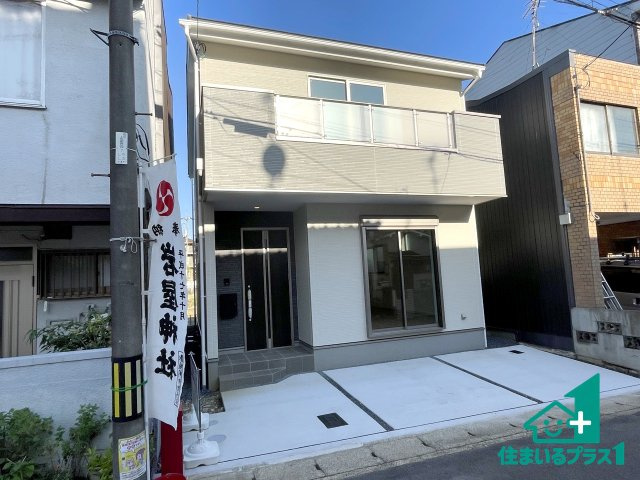 ★24(土)25(日)現地見学可能！★京都市山科区御陵岡町　第1期　限定1邸の外観|安心の10年保証！外観を美しく保ち、雨水で汚れを落とします！気になることがありましたら、お気軽にお問い合わせください！