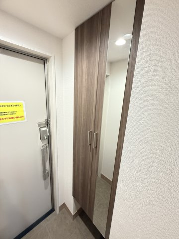 D-ROOM江井島の玄関