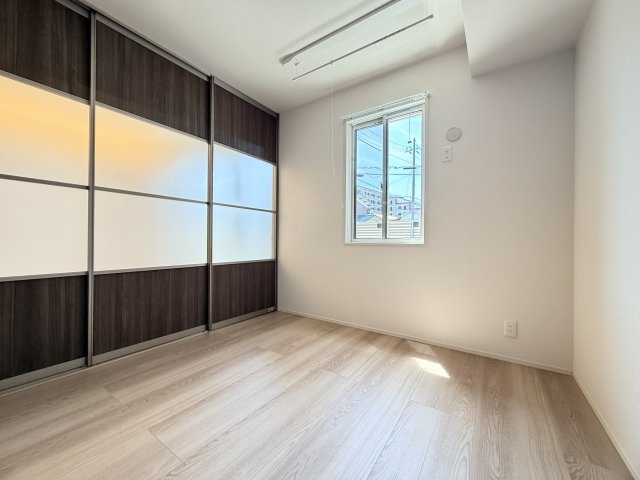 D-ROOM江井島の洋室