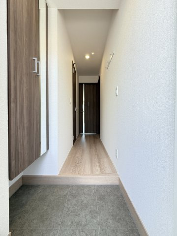D-ROOM江井島の玄関