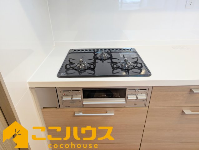 ライオンズマンション泊三丁目のその他|三口コンロ
