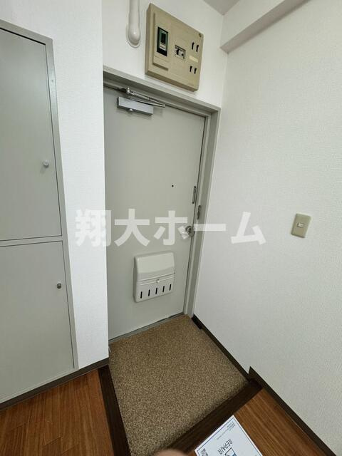 大野コーポの玄関