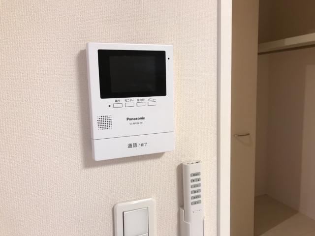 RISE東生駒のセキュリティ|カメラ付インターホン