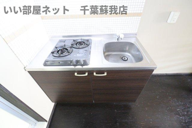 ちはら台ベースのキッチン|コンパクトなキッチンで掃除もラクラク