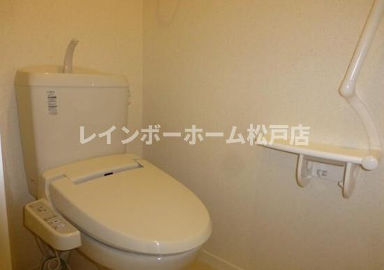 ポルテ・アヴァント【仲介手数料：50％OFF】対象物件！のトイレ|落ち着いた色調のトイレです