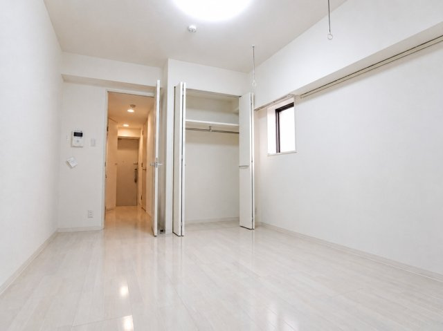 船橋市本町６丁目の賃貸マンションの居間・リビング