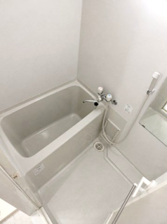 船橋市本町６丁目の賃貸マンションの浴室