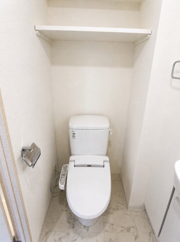 船橋市本町６丁目の賃貸マンションのトイレ