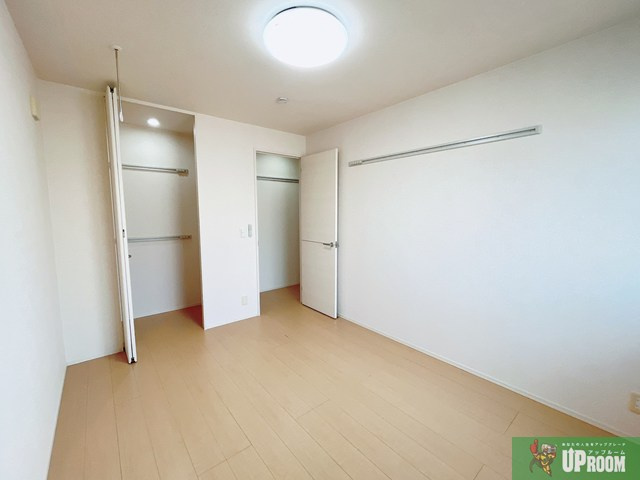 パストラル楠の洋室
