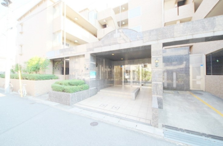 レジディア南行徳のエントランス