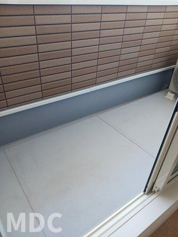 徳島市安宅３丁目のアパートのバルコニー