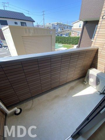 徳島市安宅３丁目のアパートのバルコニー