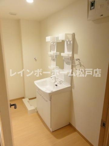 Moderno(モデルノ) の洗面所|コンパクトで使いやすい洗面所