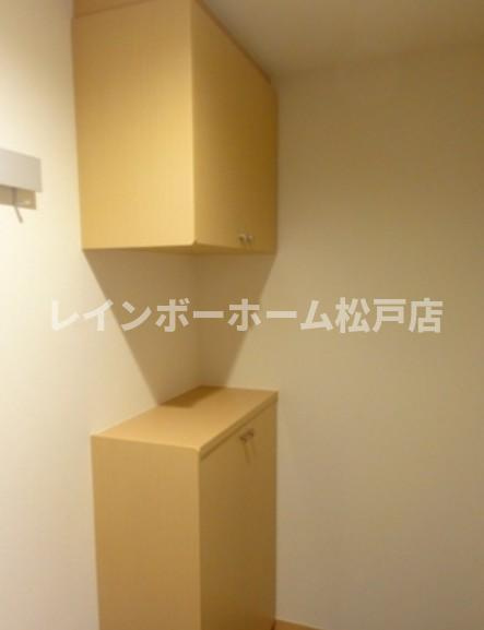 Moderno(モデルノ) の玄関|収納もある玄関です