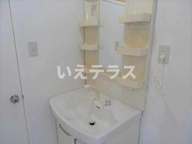 リゾネット柳原の洗面所