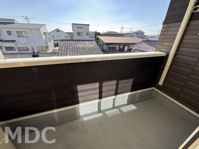 徳島市南沖洲５丁目のアパートのバルコニー