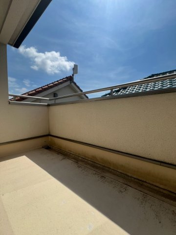 塩屋町6丁目貸家のバルコニー